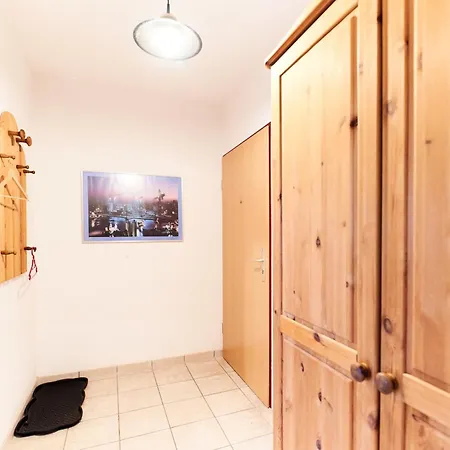 21, Strandstrasse 30 *