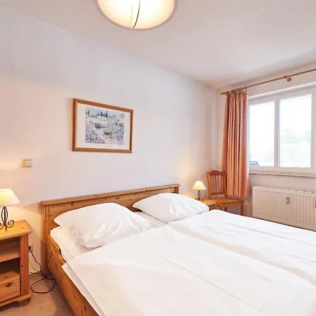 21, Strandstrasse 30 *